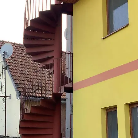 2-izbovy S Balkonom *